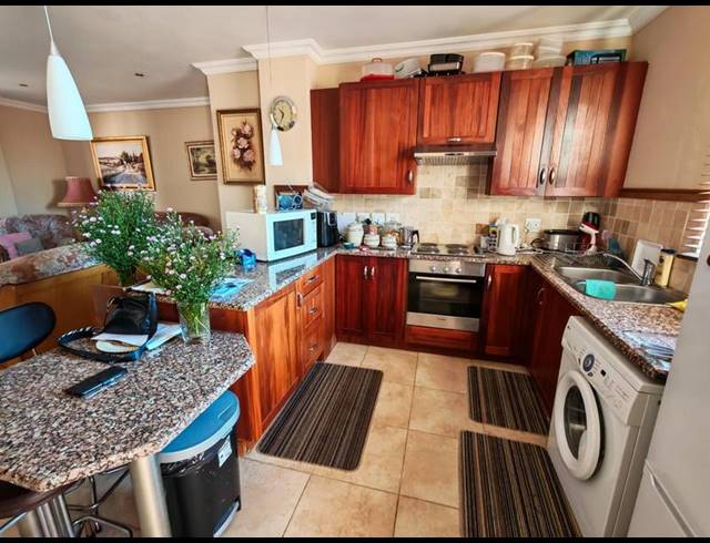 1 BEDROOM APARTMENT FOR SALE IN NEWLANDS